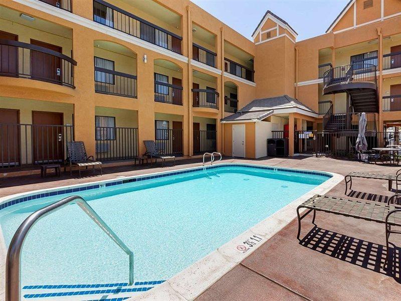 Quality Inn & Suites Westminster Seal Beach Dış mekan fotoğraf