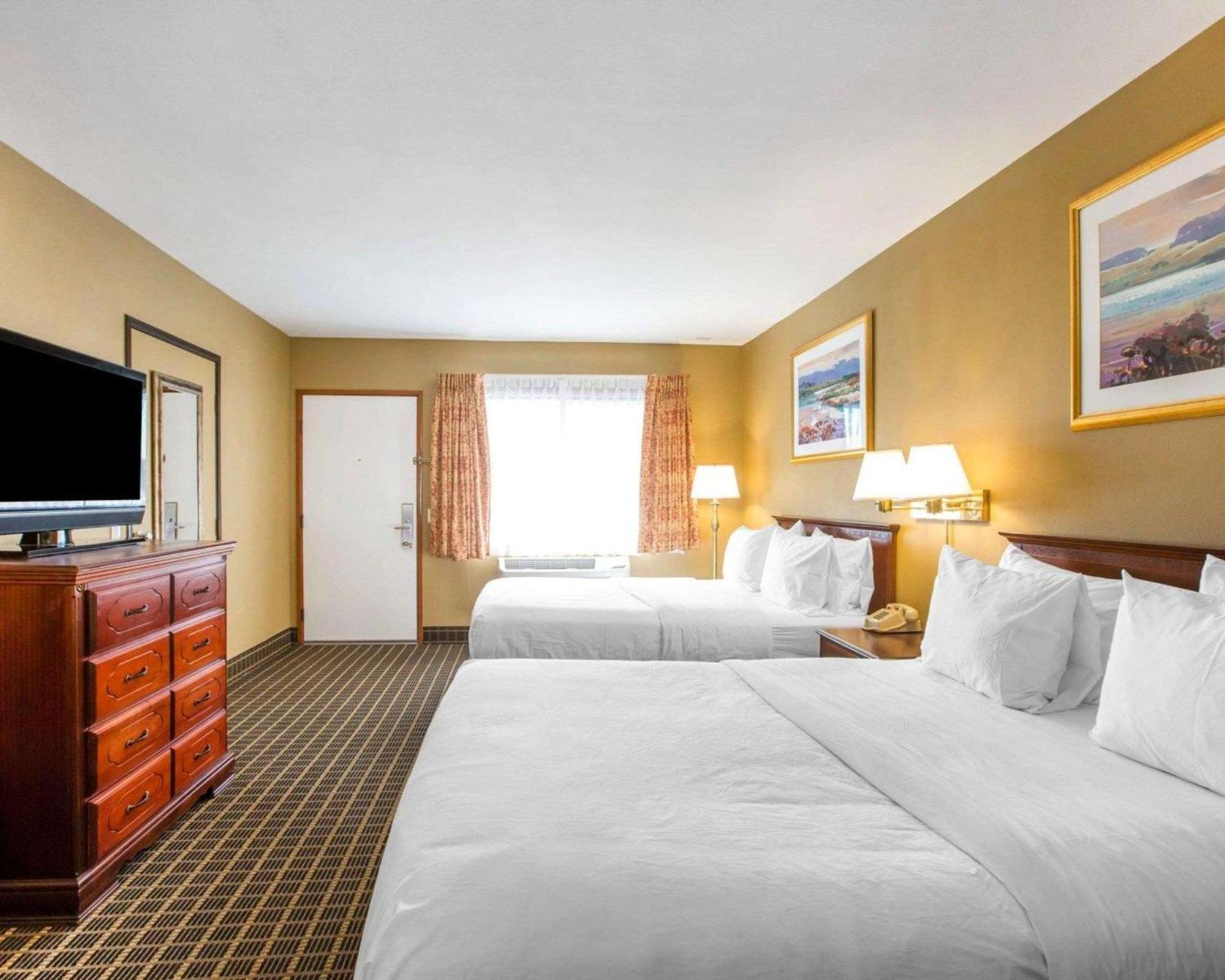 Quality Inn & Suites Westminster Seal Beach Dış mekan fotoğraf