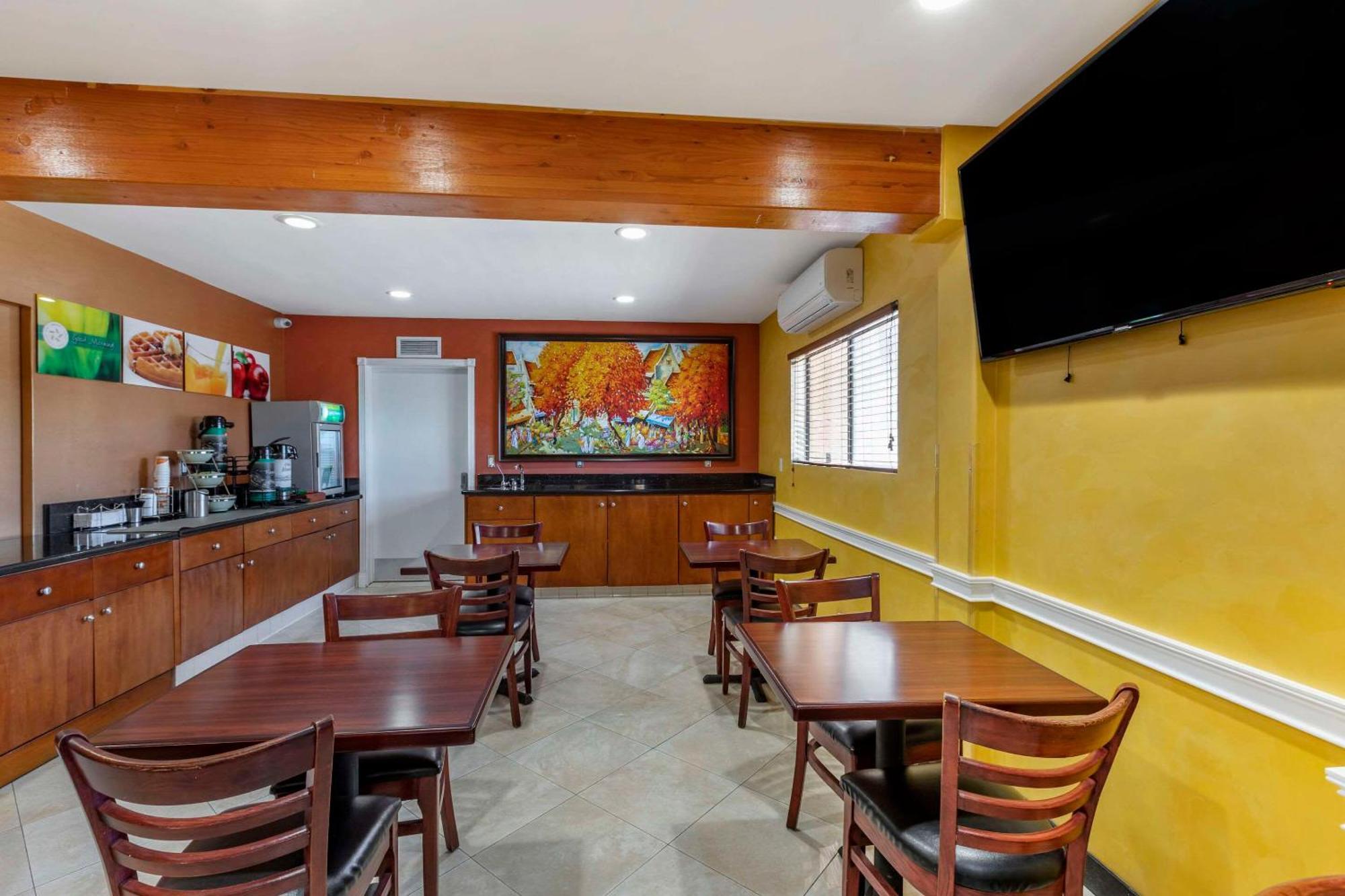 Quality Inn & Suites Westminster Seal Beach Dış mekan fotoğraf