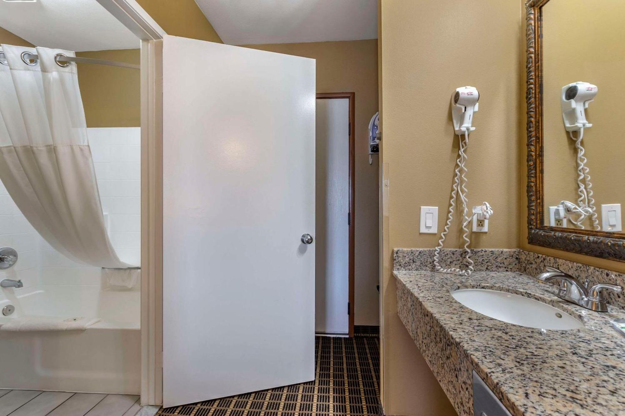 Quality Inn & Suites Westminster Seal Beach Dış mekan fotoğraf