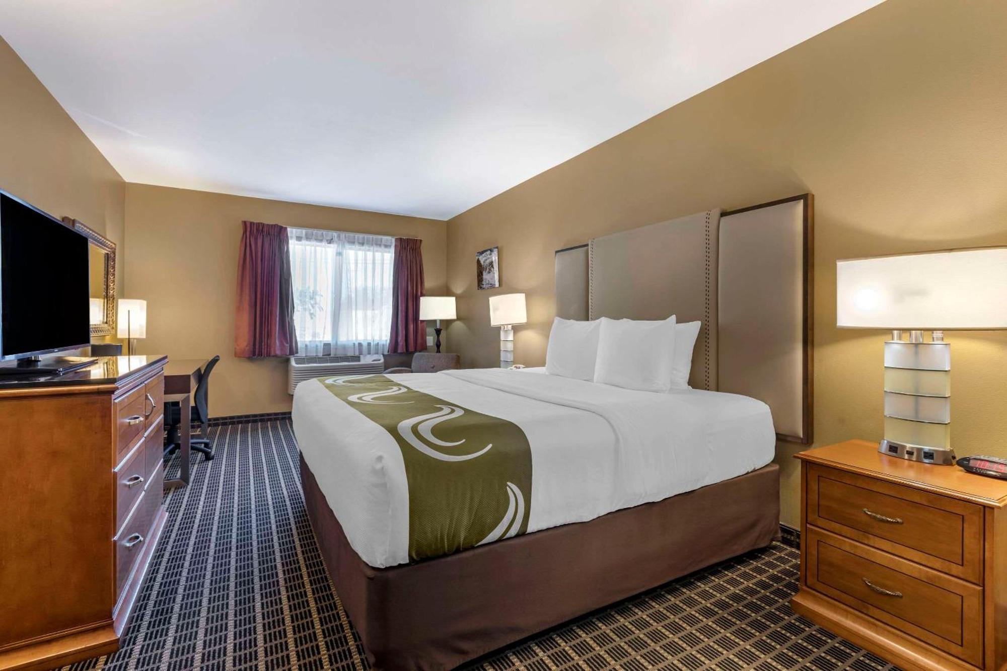 Quality Inn & Suites Westminster Seal Beach Dış mekan fotoğraf