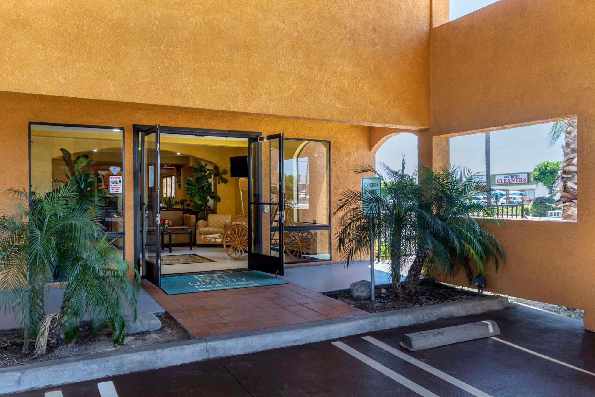 Quality Inn & Suites Westminster Seal Beach Dış mekan fotoğraf